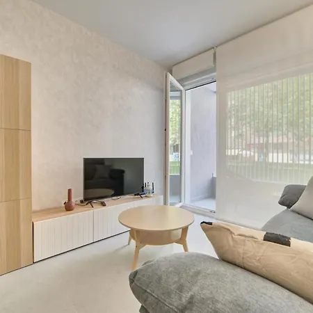 Apartamentos Pamplona Confort By Clabao Exterior photo